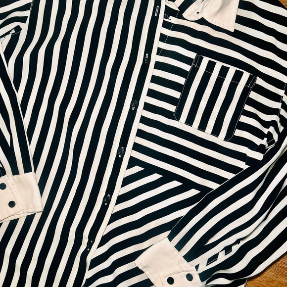Karl Lagerfeld Monochrome Striped Button Down Shirt - Picture 2 of 6